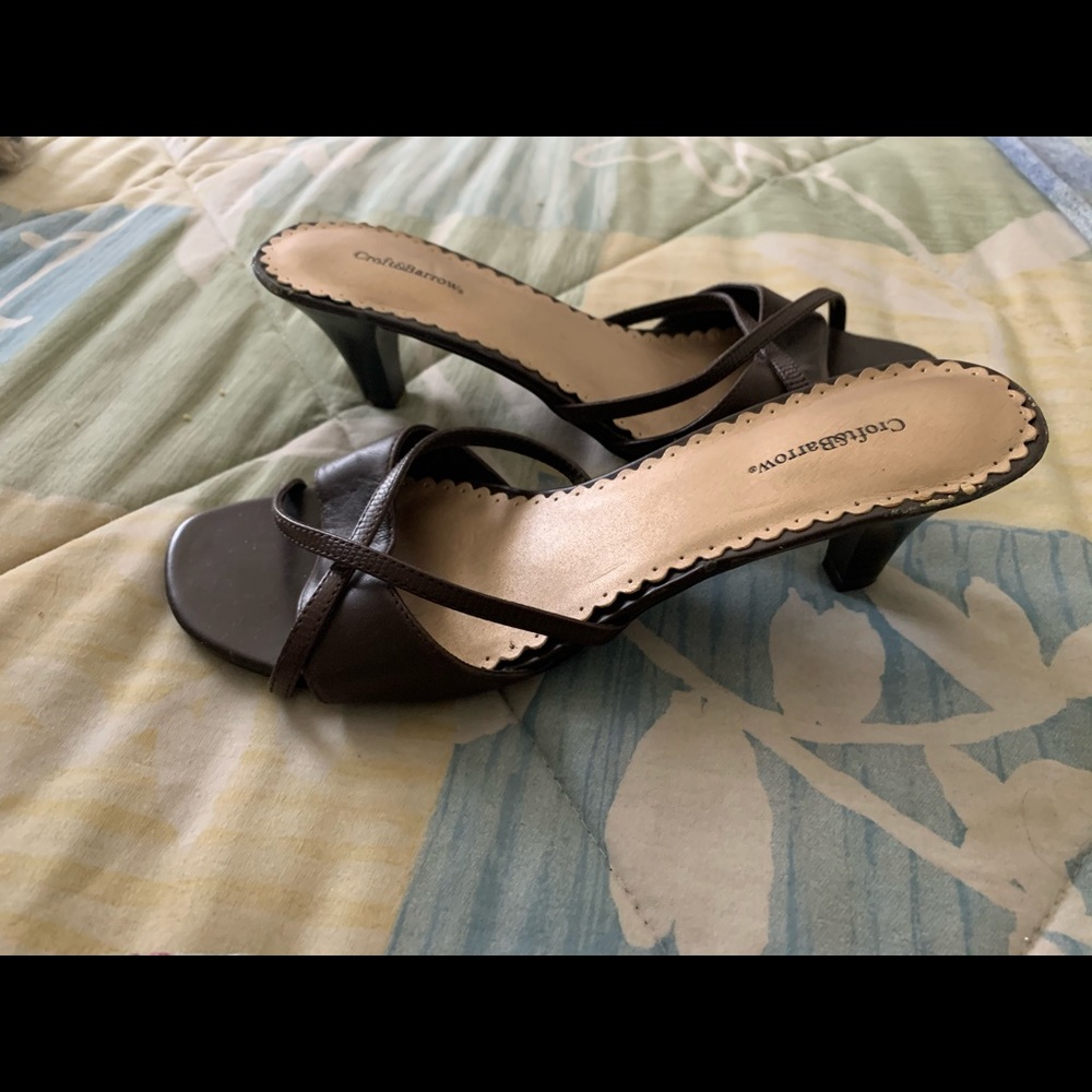 Women’s low heel shoes